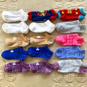 15 pr. Girls Socks sz. M/L, shoe sz. 13.5 - 5, Under Armour, Hanes, Gold Toe